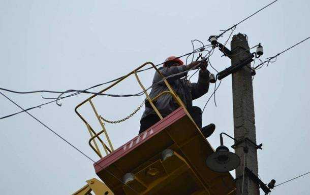 На Київщині відновили електропостачання 350 населених пунктів