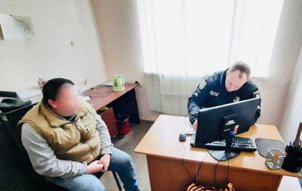 Мешканець Івано-Франківська погрожував підірвати квартиру з дочкою всередині