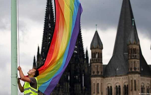 У Німеччині представники церкви здійснили масовий камінг-аут