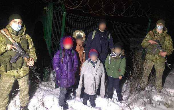 Прикордонники затримали чоловіка з дітьми під час спроби незаконно потрапити в РФ