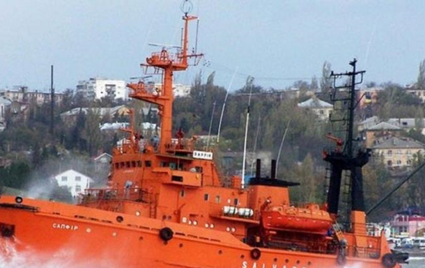 Військові РФ захопили українське судно Сапфір і ведуть його до Севастополя