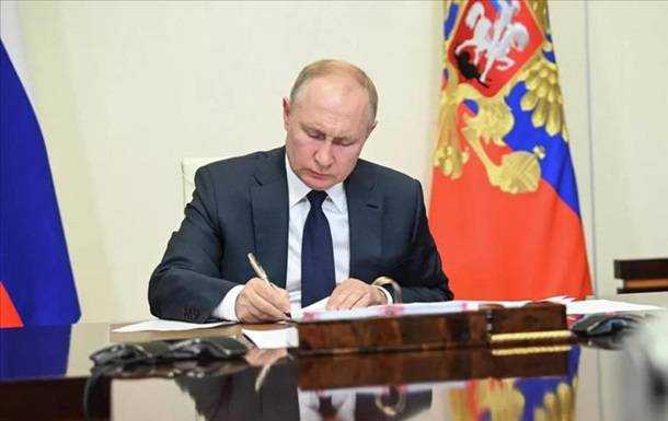 Путін підписав указ про торгівлю газом за рублі