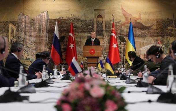 Туреччина: Вбивства в Бучі затьмарюють переговори між Росією та Україною