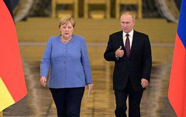 Меркель не має наміру коментувати свою політику щодо Росії