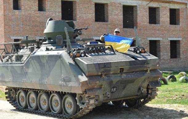 Українські військові показали, як тренуються на американських БТР