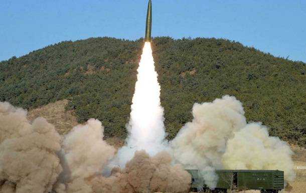 На Заході помітили "незвичайний" запуск ракети у КНДР