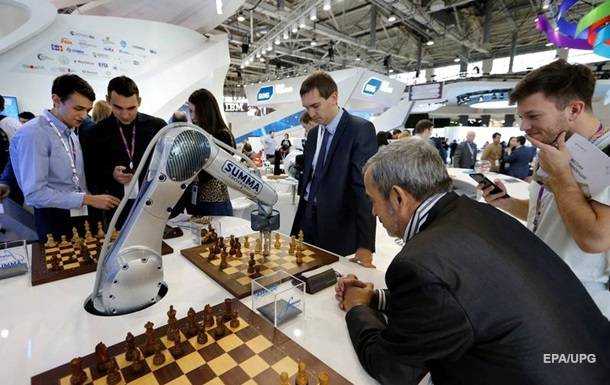 Шаховий турнір у РФ: робот зламав хлопчику палець