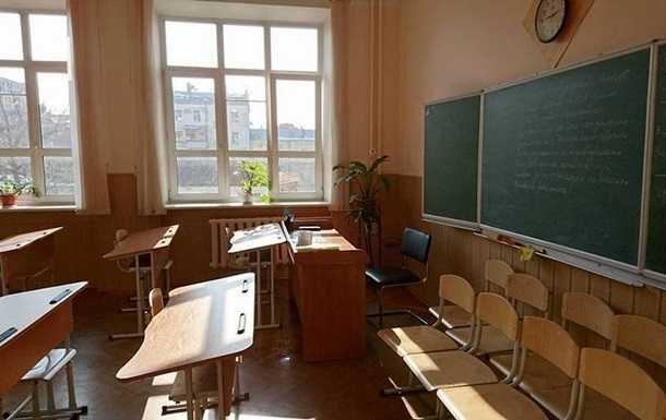 З України виїхали 22 тисячі вчителів - омбудсмен