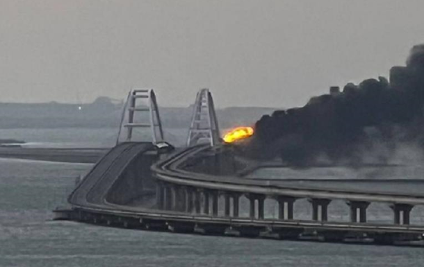 У РФ озвучили причину пожежі на Кримському мості