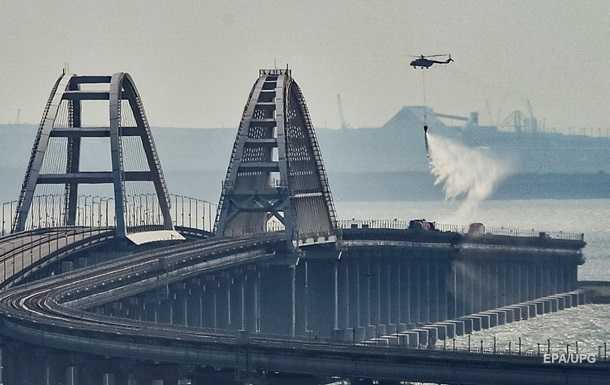 Путін змінив "охоронців" Кримського мосту