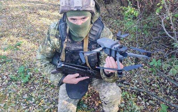 У Чернігівській області прикордонники збили дрон із вибухівкою