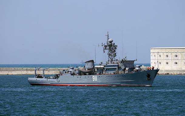 росія визнала пошкодження корабля у Севастополі