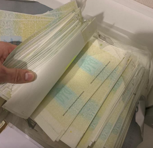 Сотрудники СБУ разоблачили масштабную печать фальшивых паспортов