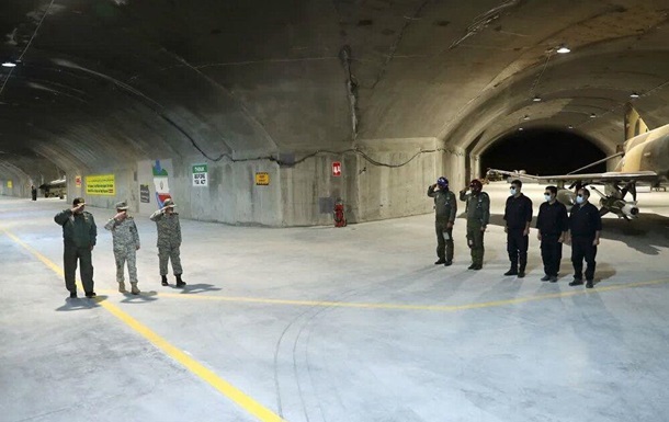 Иран впервые показал подземную авиабазу