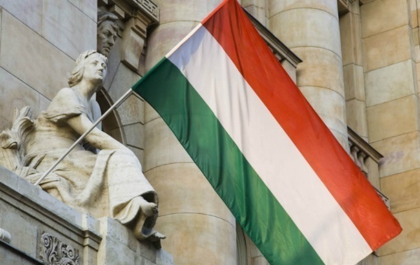 Венгрия заявила, что лечит военных ВСУ и обучает украинских медиков