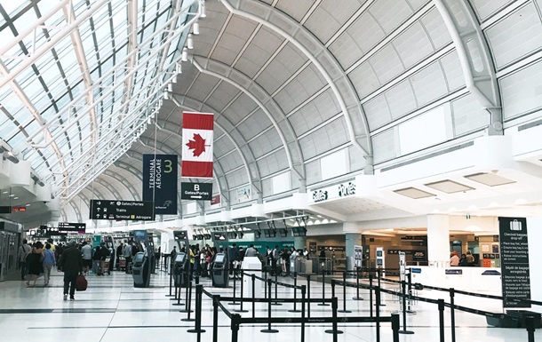Из канадского аэропорта украли контейнер с драгоценностями на $15 млн