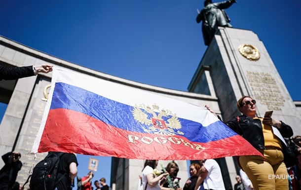 Суд разрешил российские флаги в Берлине 9 мая