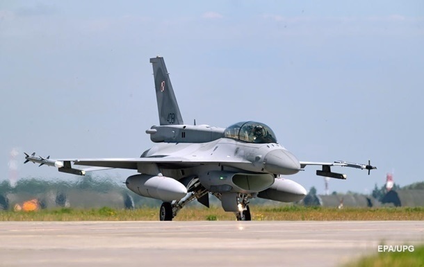 Дания готова обучать украинских пилотов на F-16