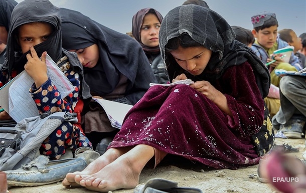 В Афганистане из-за отравления в школе госпитализировали 60 девушек