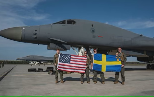 Бомбардировщики США "впервые в истории" приземлились в Швеции