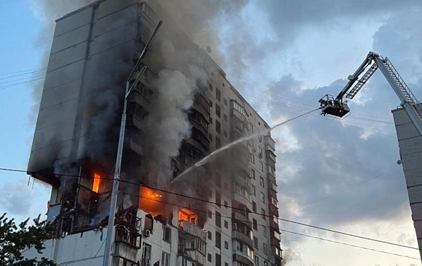 Взрыв в многоэтажке в Киеве: в МВД показали первые минуты