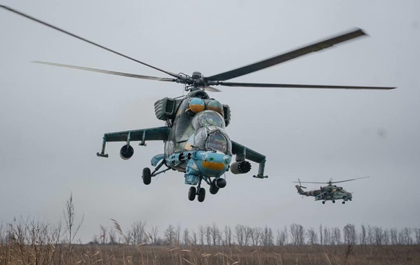 Чехия передаст Украине вертолеты и боеприпасы
