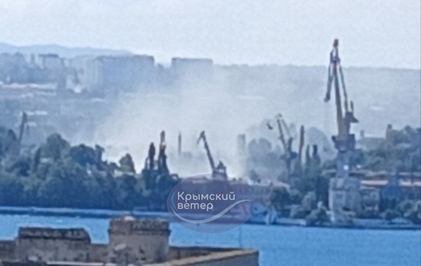 Севастопольская бухта в дыму: оккупанты сообщают о военных учениях