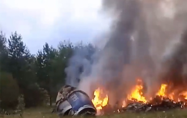 В России изъяли "черные ящики" с места падения самолета Пригожина