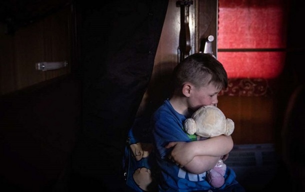 РФ обещает увеличить выплаты за попечительство над украинскими детьми - ЦНС