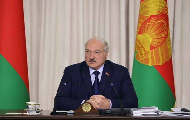 Лукашенко рассказал аграриям о "страшном оружии"