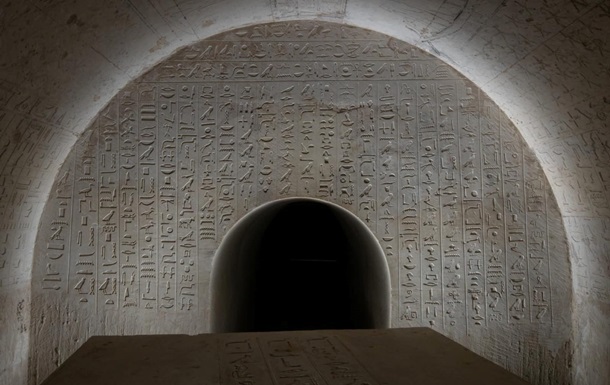 В Египте раскопали украшенную гробницу ранее неизвестной исторической фигуры