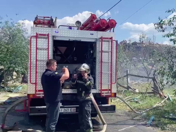 Три дома полностью разрушены и еще 28 повреждены из-за атаки рф на Киевщину - МВД