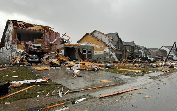 В США погибли шесть человек из-за мощных торнадо