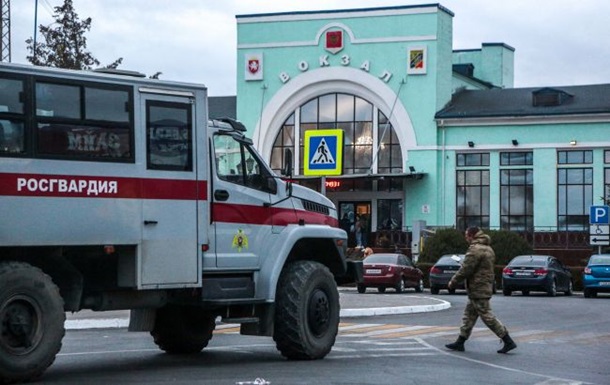 В Феодосии в Крыму вспыхнул сильный пожар