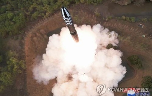 В КНДР заявили об успешном испытании твердотопливной баллистической ракеты