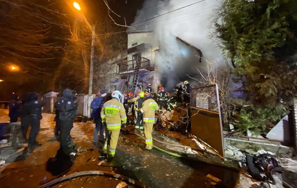 Во Львове взорвался дом, среди пострадавших дети