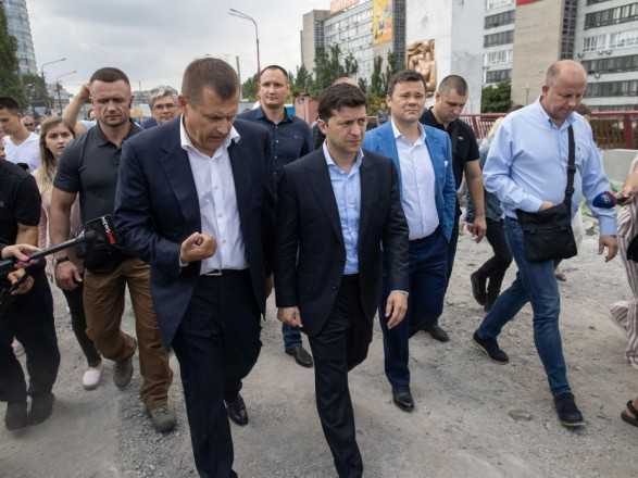 В отставку: Зеленский заключил пари с Филатовым о завершении строительства моста через Днепр