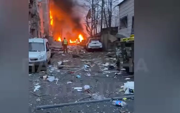Атака на Киев: патрульные показали первые минуты после удара