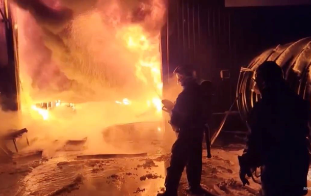 Сильный пожар вспыхнул в российском Петербурге