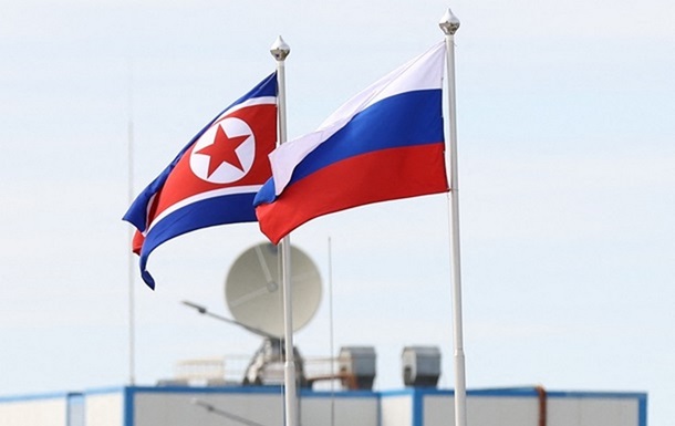 В северокорейском порту загружаются российские корабли баллистическими ракетами