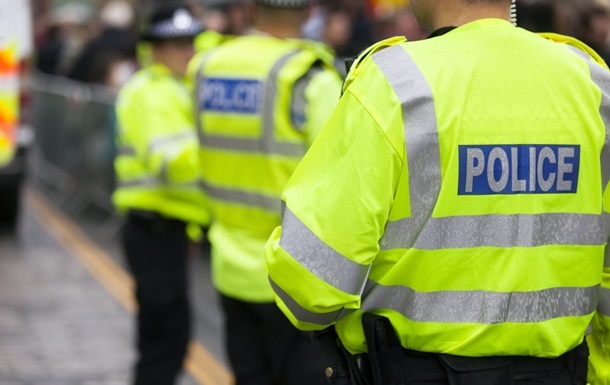 В Лондоне полиция застрелила мужчину, вооруженного арбалетом