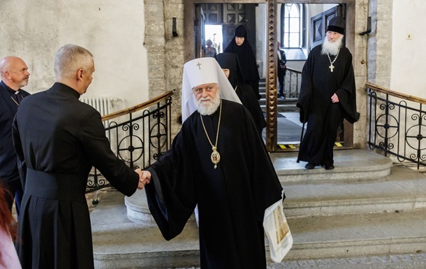 Из Эстонии выдворили главу Эстонской православной церкви МП