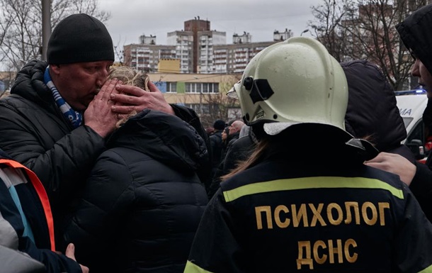 Ракетная атака: в Киеве потушили масштабные пожары