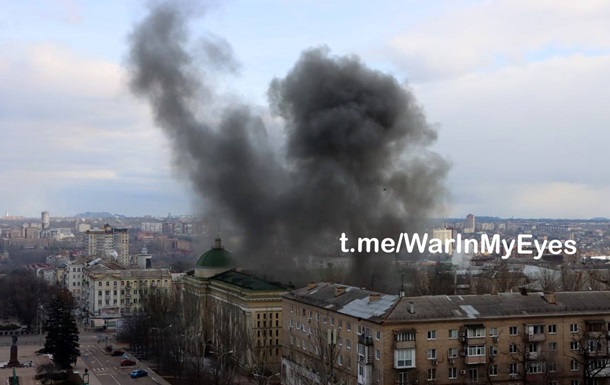 В Донецке возле "правительства "ДНР" раздались взрывы