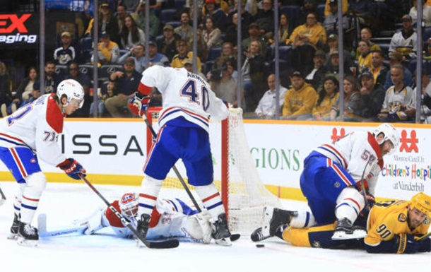 В НХЛ забили невероятный гол от защитного стекла