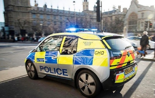 В Лондоне мужчина ранил двух человек из арбалета