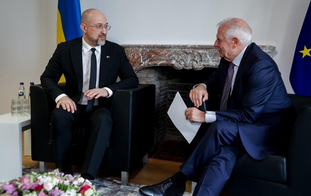 Шмыгаль и Боррель обсудили приоритеты Украины