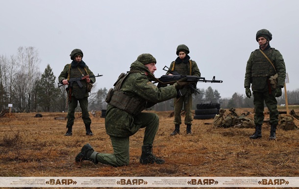 В Беларуси вызвали на военные учения 5000 резервистов