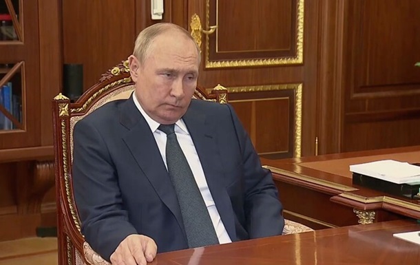путин после теракта не выходит на публику, но связался с Лукашенко