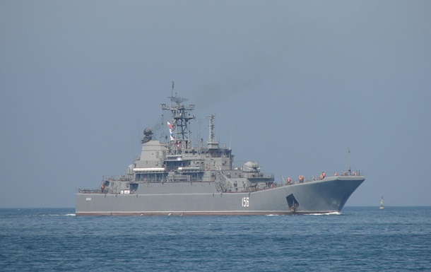 В Крыму поражены два российских корабля